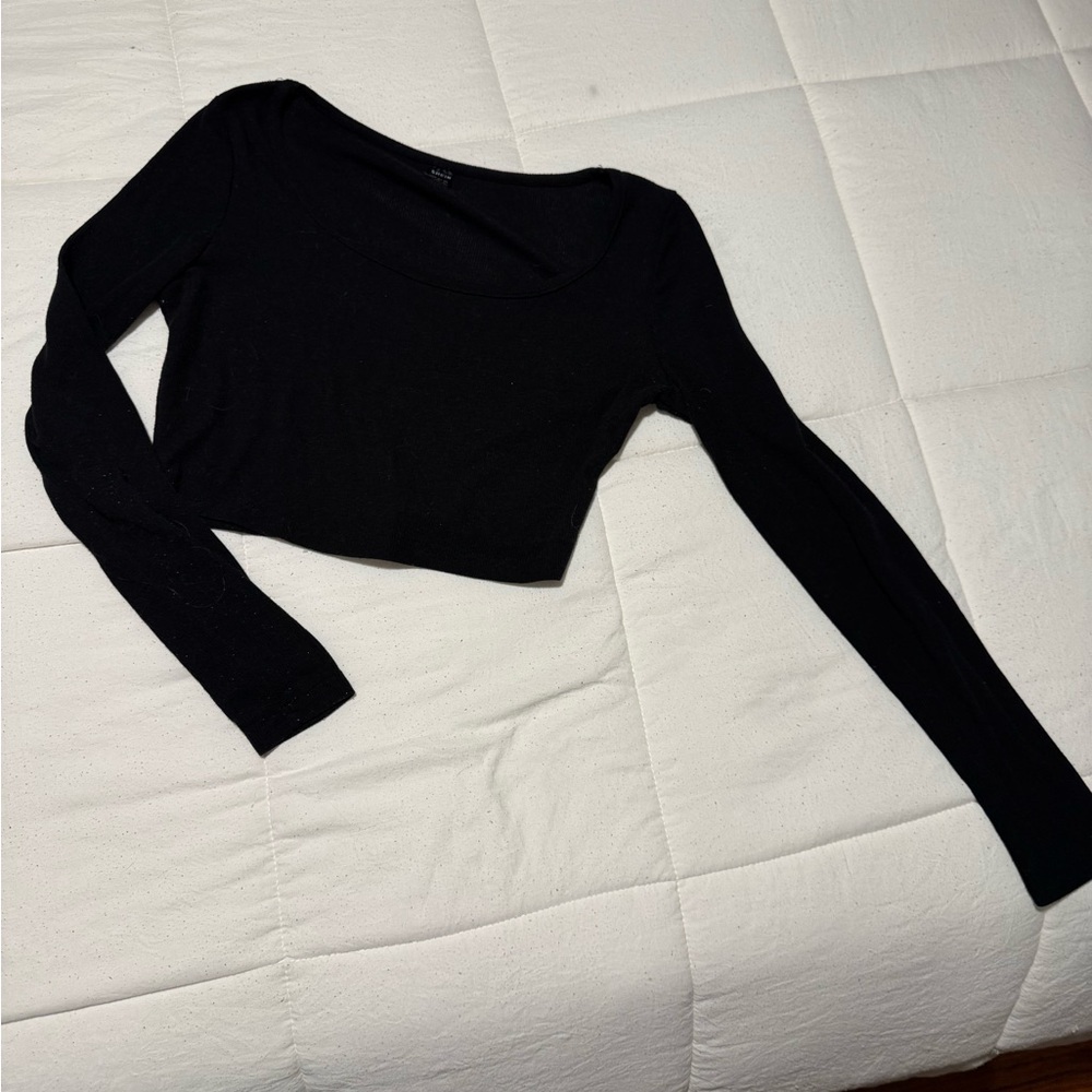 Black Long Sleeve Crop Top